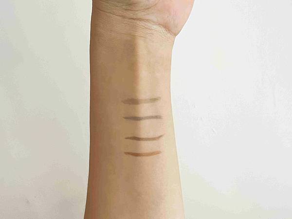 kalliestarr眼線液水眉筆旋轉口紅雙頭眼影筆 (18).jpg