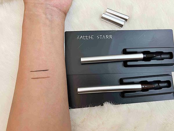 kalliestarr眼線液水眉筆旋轉口紅雙頭眼影筆 (28).jpg