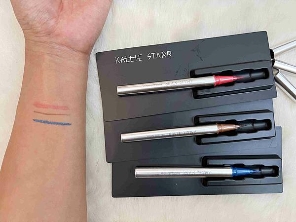 kalliestarr眼線液水眉筆旋轉口紅雙頭眼影筆 (35).jpg