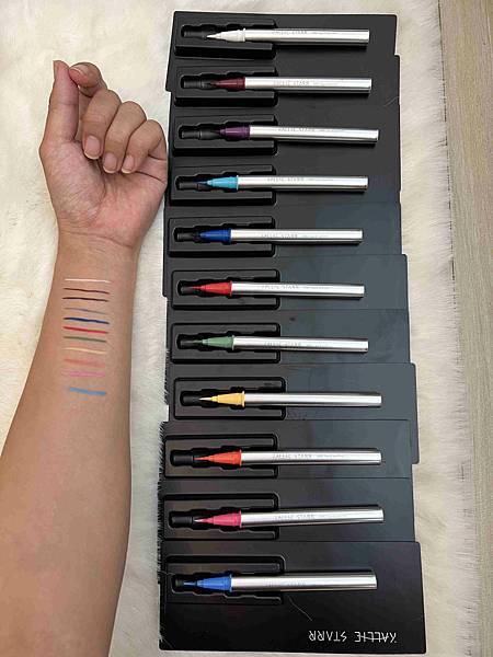 kalliestarr眼線液水眉筆旋轉口紅雙頭眼影筆 (42).jpg