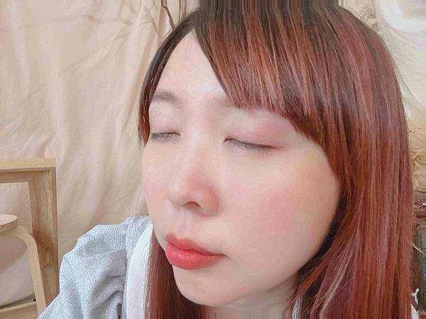 kalliestarr眼線液水眉筆旋轉口紅雙頭眼影筆 (51).jpg