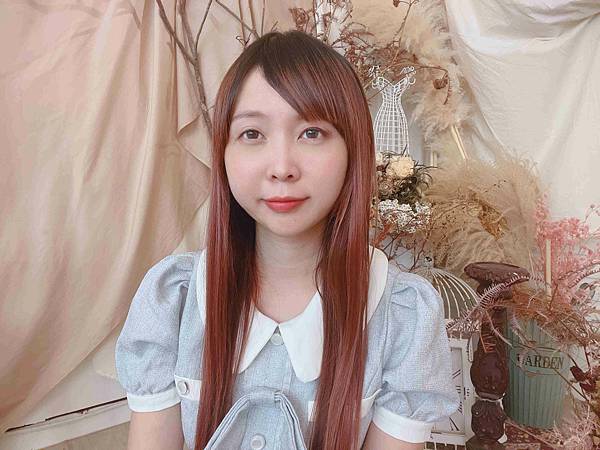 kalliestarr眼線液水眉筆旋轉口紅雙頭眼影筆 (56).jpg