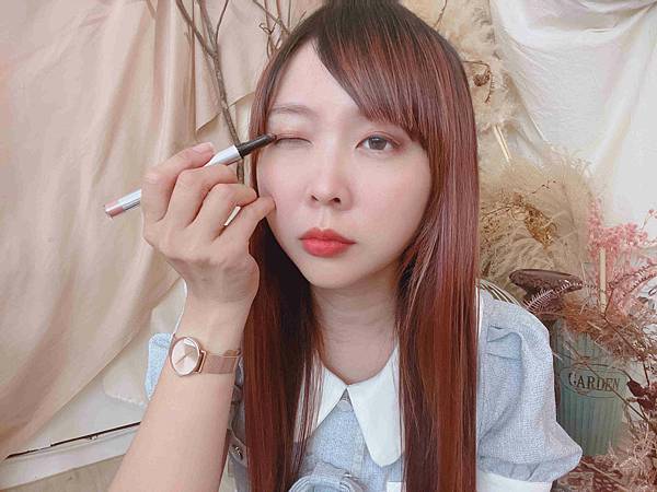 kalliestarr眼線液水眉筆旋轉口紅雙頭眼影筆 (60).jpg