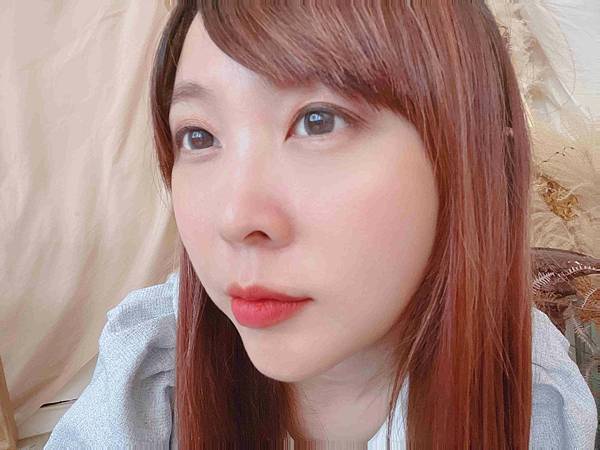 kalliestarr眼線液水眉筆旋轉口紅雙頭眼影筆 (67).jpg