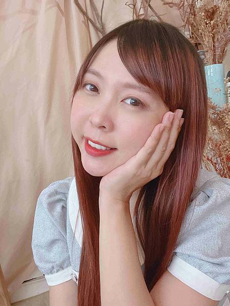 kalliestarr眼線液水眉筆旋轉口紅雙頭眼影筆 (69).jpg