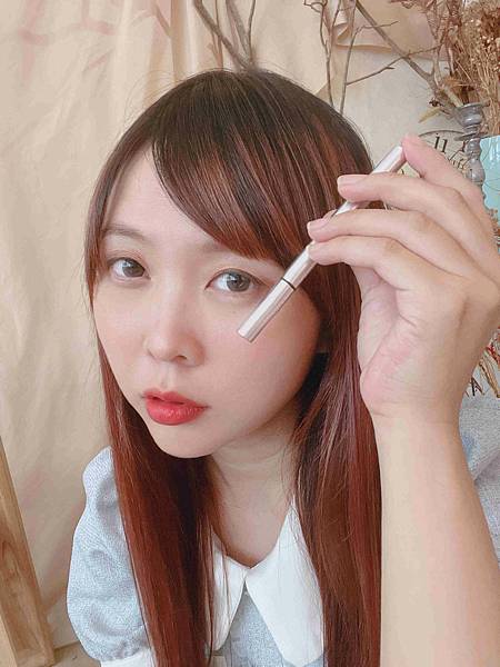 kalliestarr眼線液水眉筆旋轉口紅雙頭眼影筆 (71).jpg