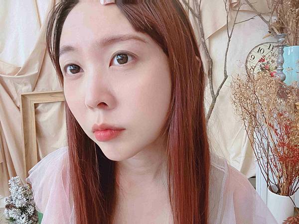 kalliestarr眼線液水眉筆旋轉口紅雙頭眼影筆 (88).jpg