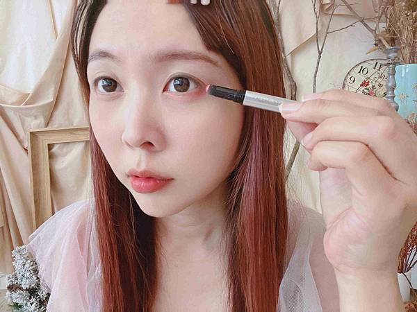 kalliestarr眼線液水眉筆旋轉口紅雙頭眼影筆 (89).jpg