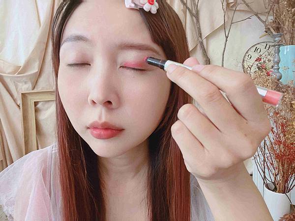 kalliestarr眼線液水眉筆旋轉口紅雙頭眼影筆 (90).jpg