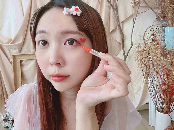 kalliestarr眼線液水眉筆旋轉口紅雙頭眼影筆 (99).jpg