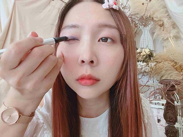 kalliestarr眼線液水眉筆旋轉口紅雙頭眼影筆 (114).jpg