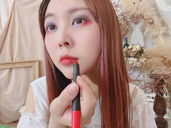 kalliestarr眼線液水眉筆旋轉口紅雙頭眼影筆 (117).jpg