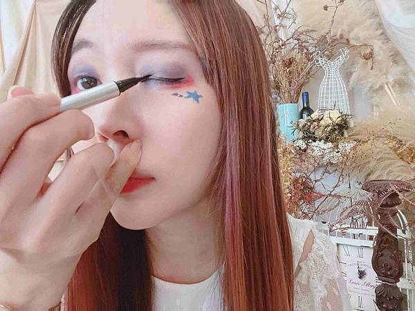 kalliestarr眼線液水眉筆旋轉口紅雙頭眼影筆 (121).jpg