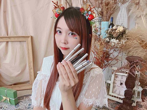 kalliestarr眼線液水眉筆旋轉口紅雙頭眼影筆 (125).jpg