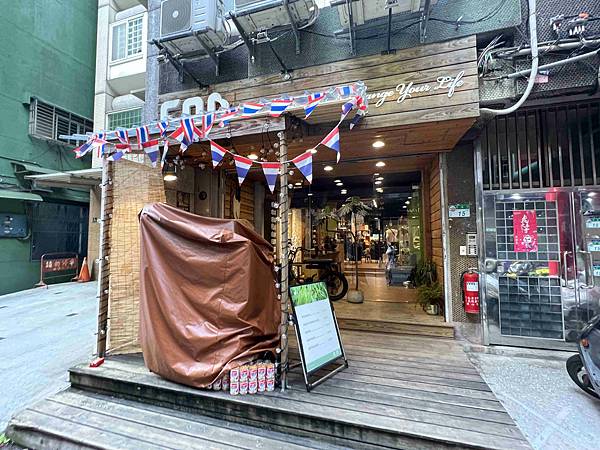 EAN hair salon (55).jpg