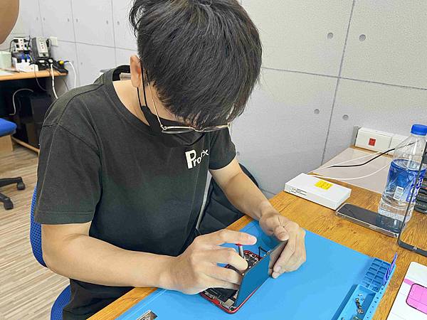 ProFix手機維修 (32).jpg