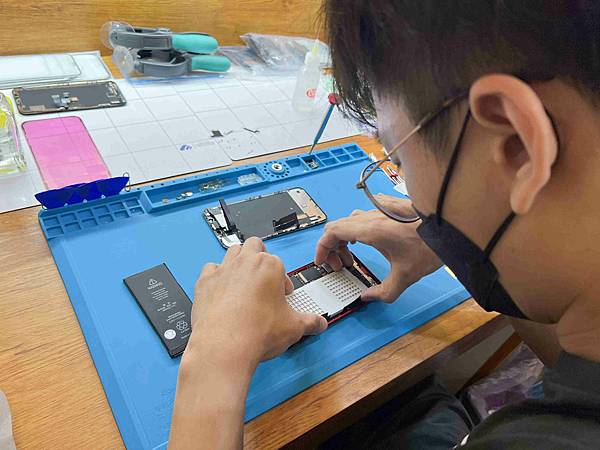 ProFix手機維修 (42).jpg