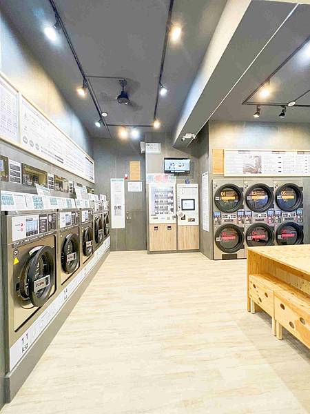 美衣潔-喵星人洗衣 (1).jpg