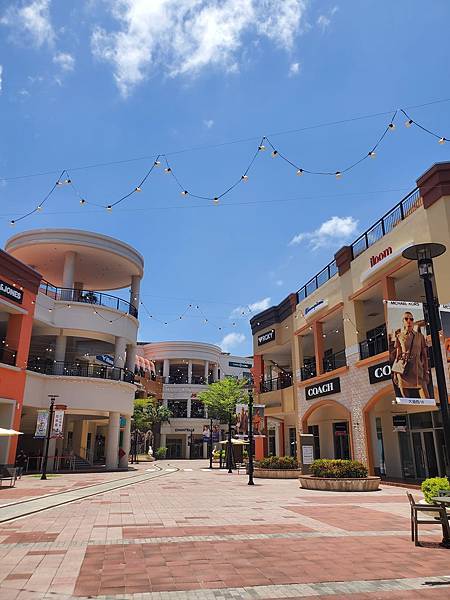 沙發馬鈴薯樂園 高雄左營自由店 00.jpg