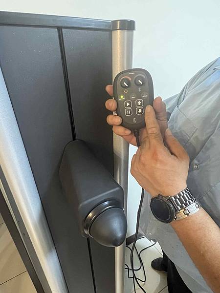 巧經松 經絡按摩機 (24).jpg