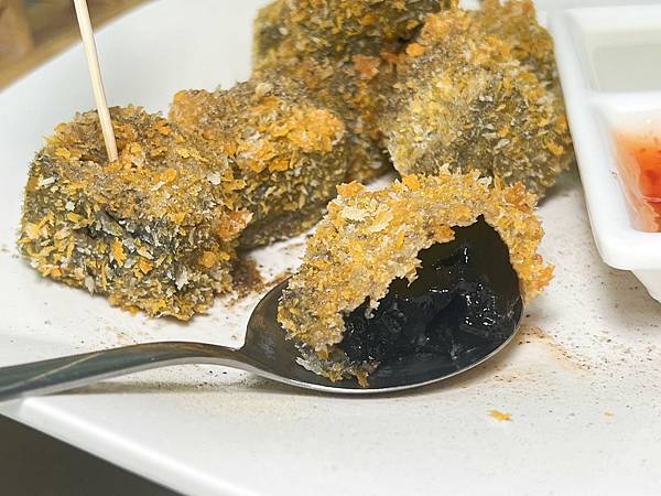 苗栗景點推薦獅潭仙草、後角烘培手作、幸福鐘樓、鐘樓古道、有機書店、獅生活減塑概念館、新店仙草、蜂蜜屋、獅潭教會、楓樹伯公廟、豬皮伯公廟、神秘小徑 (128).jpg