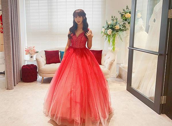 艾絲特手工婚紗 (1).jpg