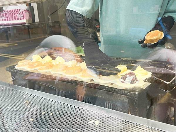 台南遊3天2夜15家必訪店家-央米紅豆餅 (2).jpg