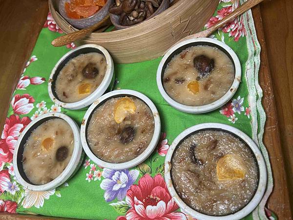 台南遊3天2夜15家必訪店家-林家碗粿 (17).jpg