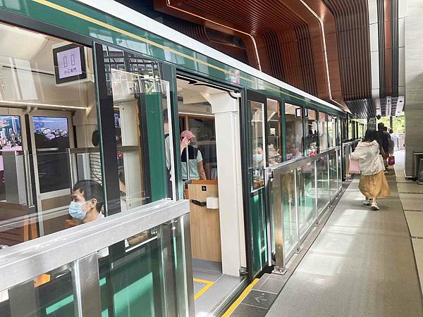 香港太平山山頂纜車+觀景台 (43).jpg