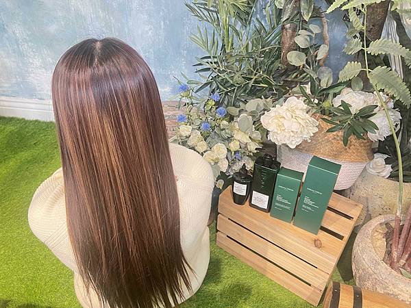 葵荋雅豐盈喚絲養髮洗髮精 (3).jpg