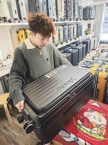 黑箱作業行李箱專賣 (12).jpg