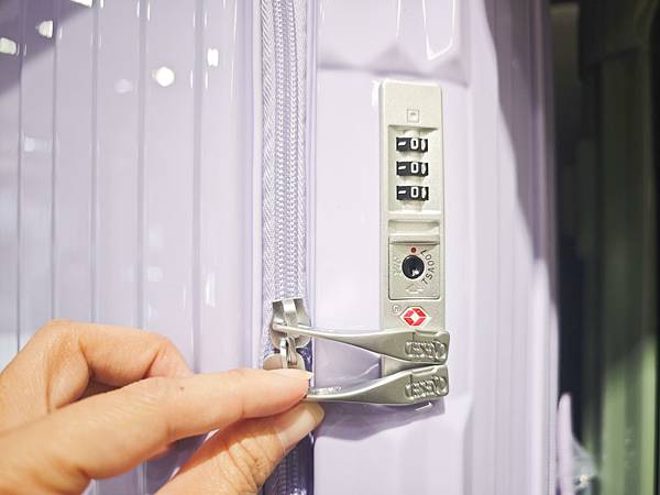 黑箱作業行李箱專賣 (16).jpg