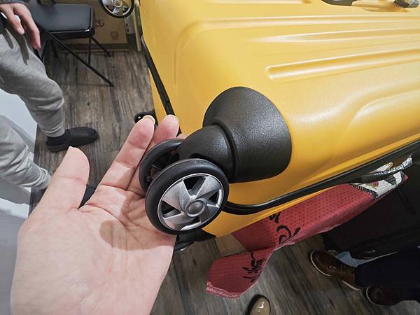 黑箱作業行李箱專賣 (20).jpg