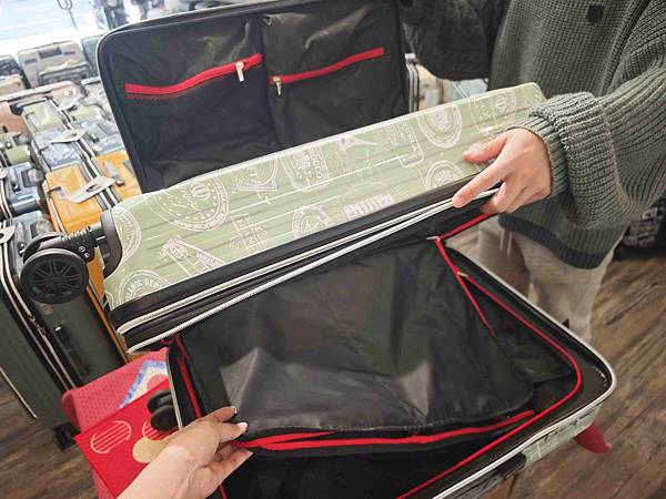 黑箱作業行李箱專賣 (26).jpg