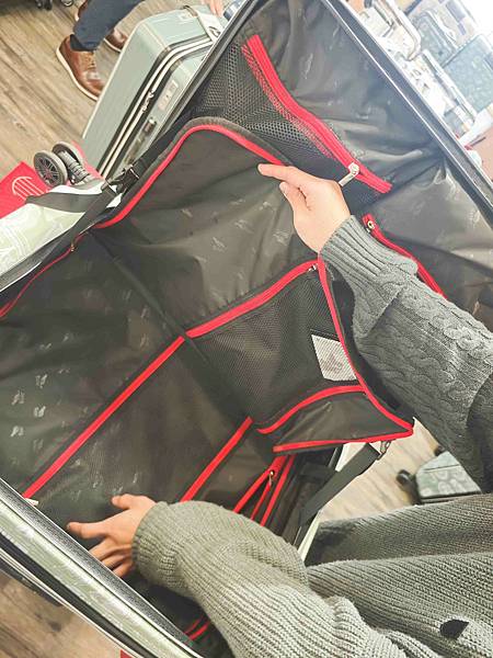 黑箱作業行李箱專賣 (27).jpg