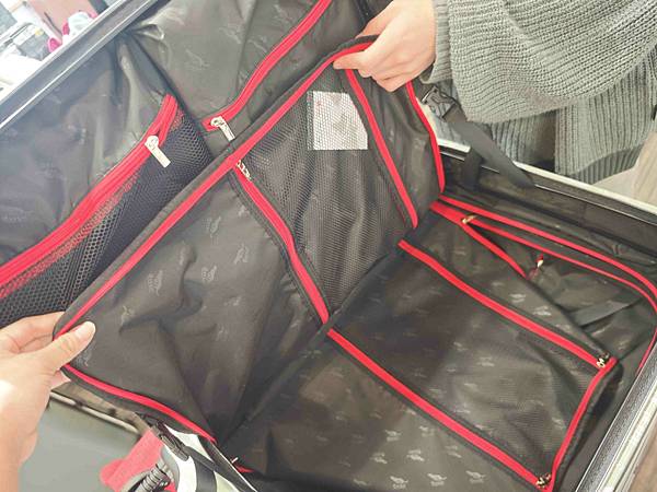 黑箱作業行李箱專賣 (28).jpg