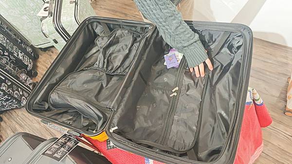 黑箱作業行李箱專賣 (34).jpg