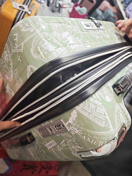 黑箱作業行李箱專賣 (31).jpg