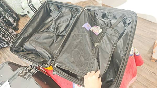 黑箱作業行李箱專賣 (35).jpg