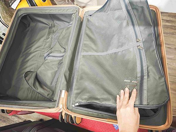 黑箱作業行李箱專賣 (38).jpg