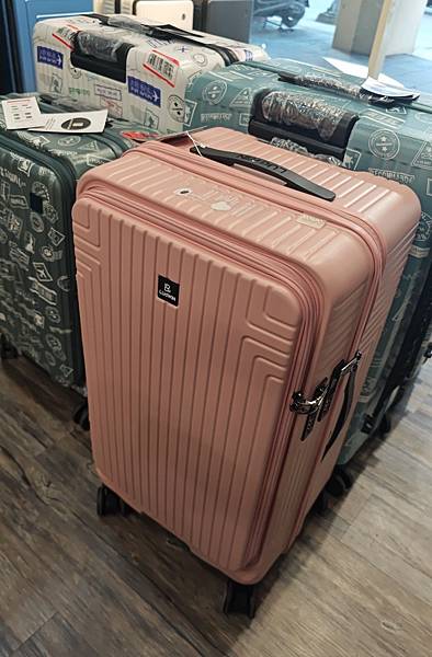 黑箱作業行李箱專賣 (67).jpg