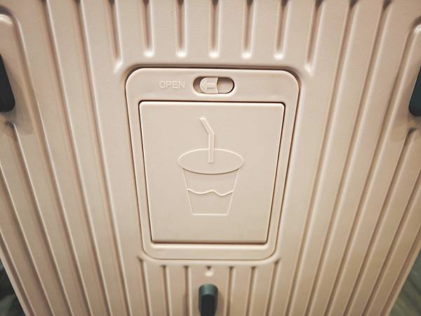 黑箱作業行李箱專賣 (69).jpg