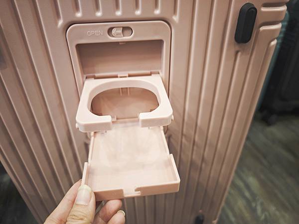 黑箱作業行李箱專賣 (70).jpg