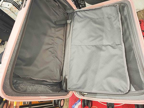 黑箱作業行李箱專賣 (75).jpg