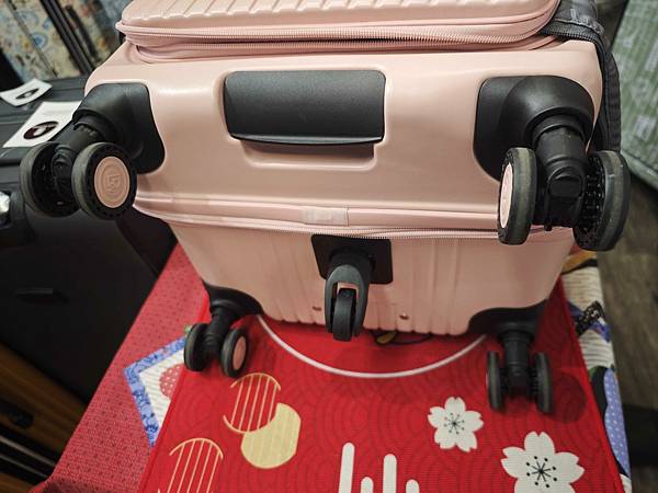 黑箱作業行李箱專賣 (78).jpg