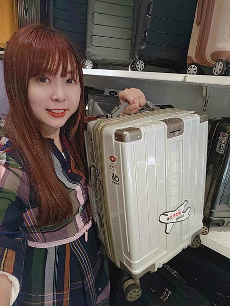 黑箱作業行李箱專賣 (95).jpg