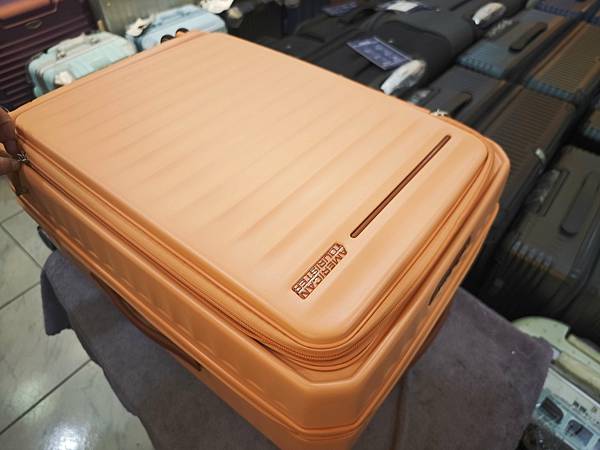 黑箱作業專棊行李箱 (11).jpg