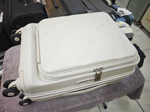 黑箱作業專棊行李箱 (38).jpg