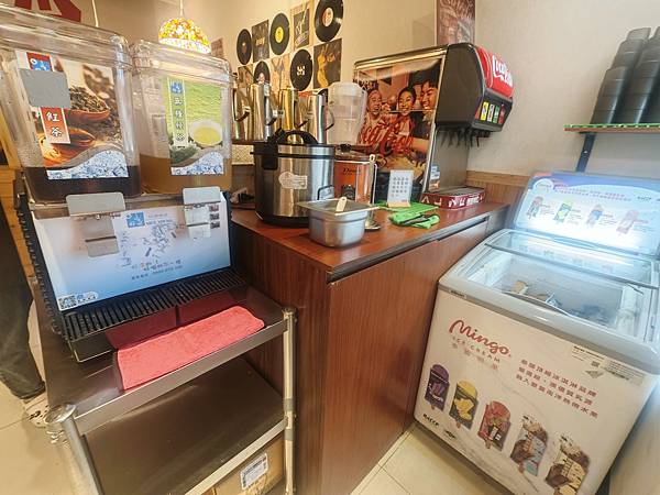 何家香香 麻辣鴛鴦鍋吃到飽 (5).jpg