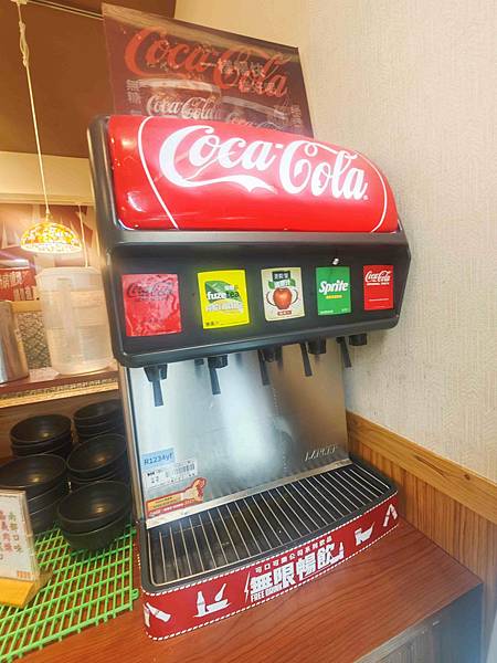 何家香香 麻辣鴛鴦鍋吃到飽 (7).jpg